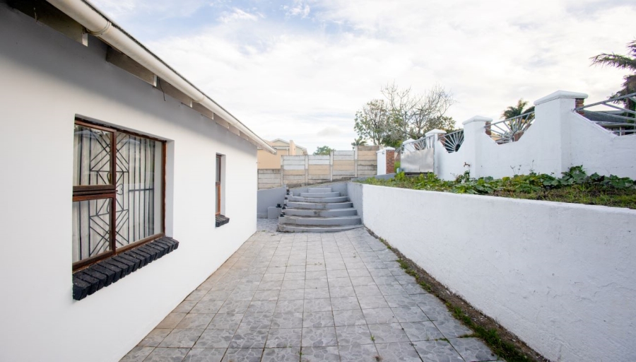 2 Bedroom Property for Sale in Haven Hills Eastern Cape